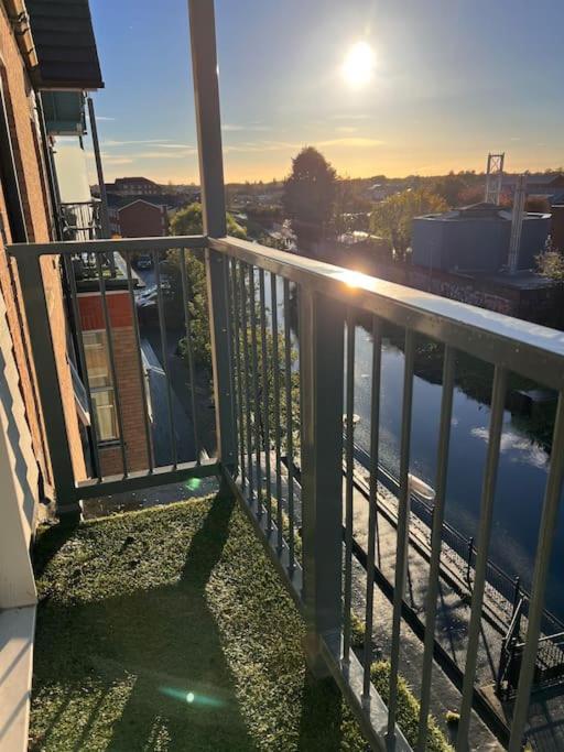 Lincoln View Sleeps 4 Balcony Self Check-In公寓 外观 照片